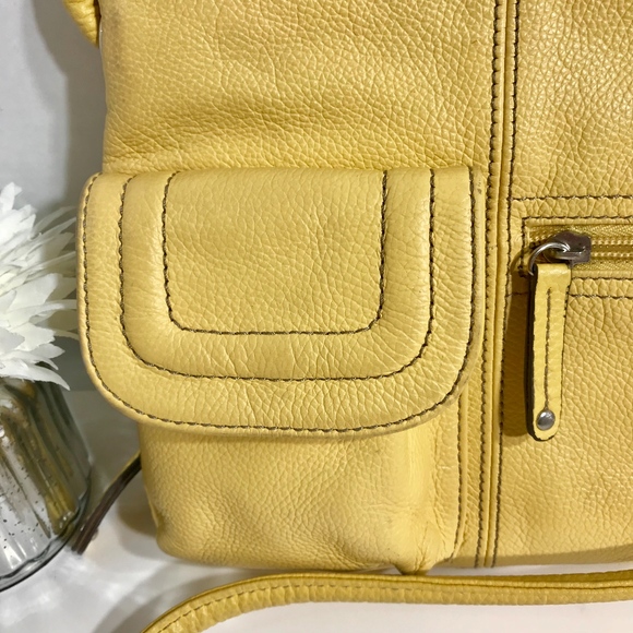 SOLD!!  TIGNANELLO Yellow Leather Crossbody - Picture 6 of 8